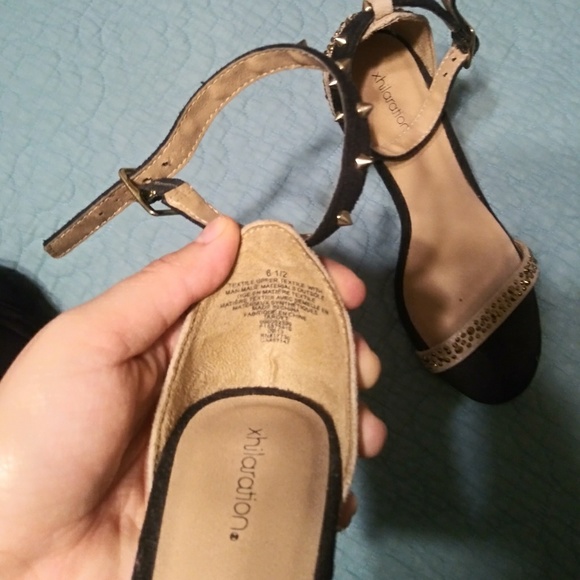 Strappy heels - Picture 3 of 4